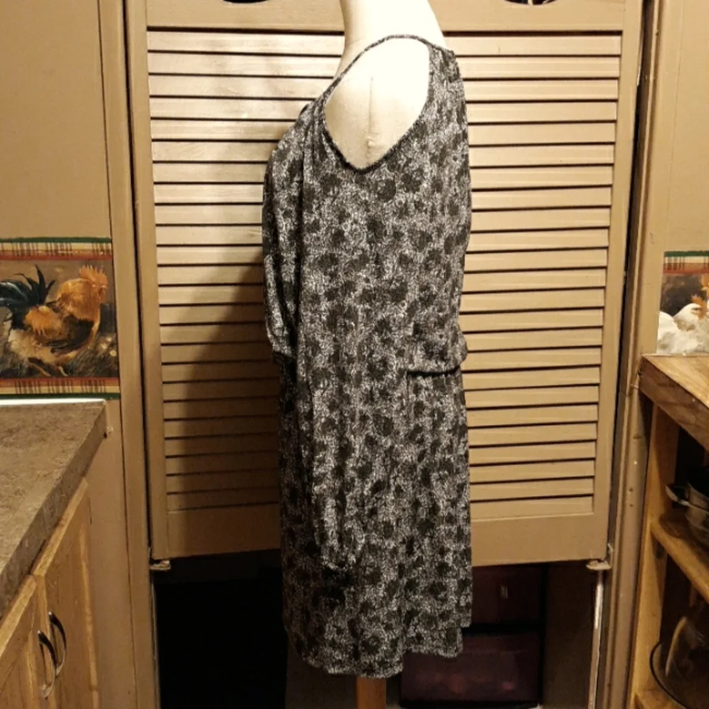 Micheal Kors dress - Picture 3 of 8